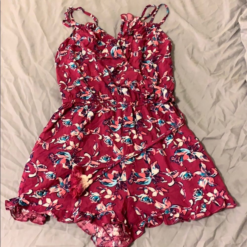 NEVER WORN Small Women’s Xhilaration Romper